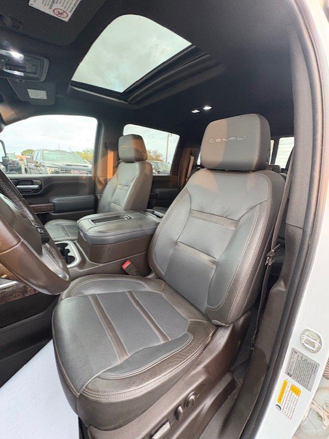 Used 2021 GMC Sierra 3500 Denali w/ Denali Ultimate Package AWD/4WD image 16