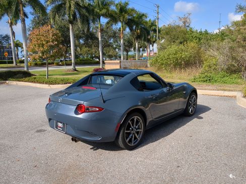 Used 2021 MAZDA MX-5 Miata RF Grand Touring image 9