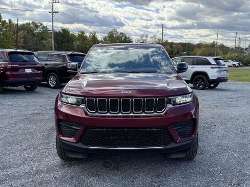 New 2025 Jeep Grand Cherokee Laredo X w/ Luxury Tech Group I AWD/4WD image 23