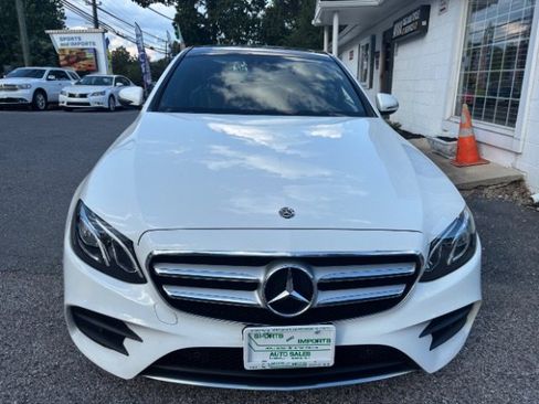 Used 2018 Mercedes-Benz E 300 E300 Luxury 4MATIC Sedan image 8