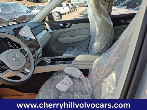 New 2026 Volvo XC60 T8 Ultra w/ Protection Package Premier image 10