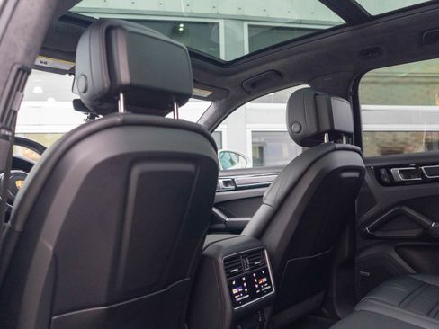 Used 2022 Porsche Cayenne GTS image 25