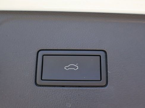 Used 2024 Volkswagen Atlas SE image 21