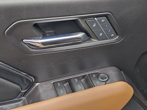 Used 2023 GMC Canyon AT4 w/ AT4 Premium Package image 15