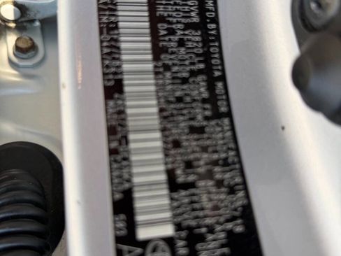 Used 2018 Toyota Corolla LE image 45