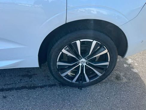 Used 2023 Volvo XC60 B5 Plus w/ Climate Package AWD/4WD image 11