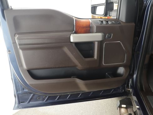 Used 2019 Ford F350 King Ranch w/ FX4 Off-Road Package image 8