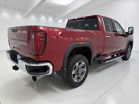Used 2025 GMC Sierra 3500 SLT w/ SLT Premium Package image 8