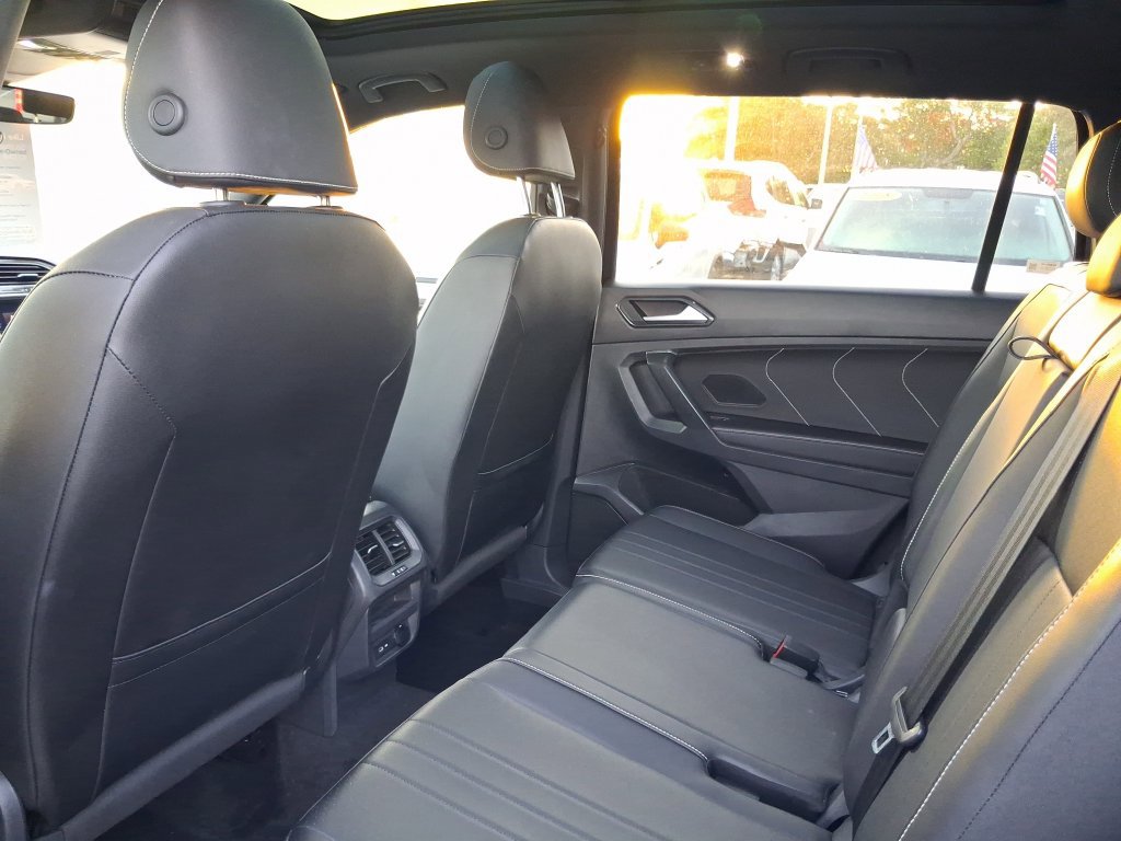 Used 2023 Volkswagen Tiguan SE R-Line FWD image 8