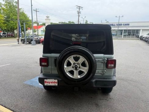 Used 2023 Jeep Wrangler Unlimited Sport AWD/4WD image 10