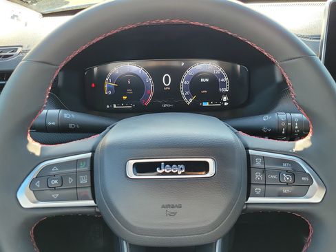 Used 2024 Jeep Compass Trailhawk w/ Trailhawk Elite Group image 10