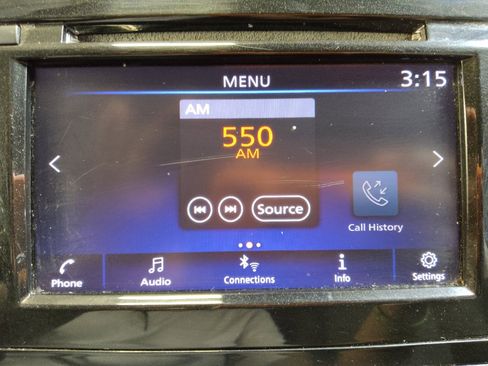 Used 2020 Nissan Rogue SV AWD/4WD image 25