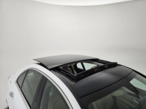 Used 2015 Mercedes-Benz C 300 Sedan image 24