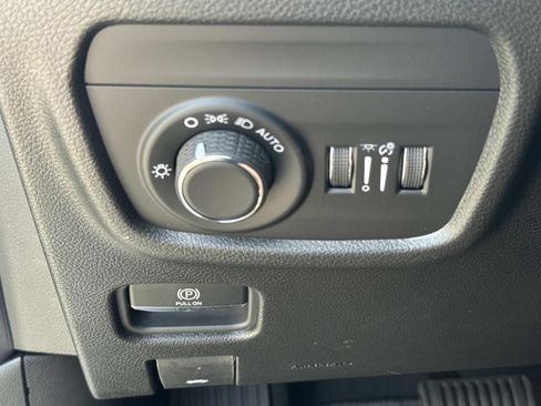 New 2026 Jeep Grand Cherokee Altitude RWD image 20