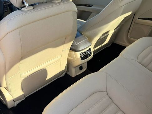 Used 2015 Ford Fusion SE FWD image 17