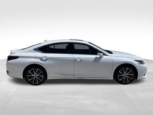Used 2025 Lexus ES 300h w/ Premium Package FWD image 6