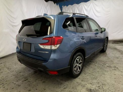 Used 2019 Subaru Forester Premium image 8