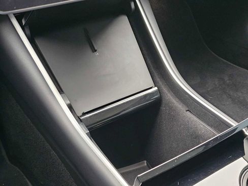 Used 2018 Tesla Model 3 Long Range image 36