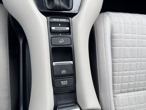 Used 2023 Honda HR-V LX image 27