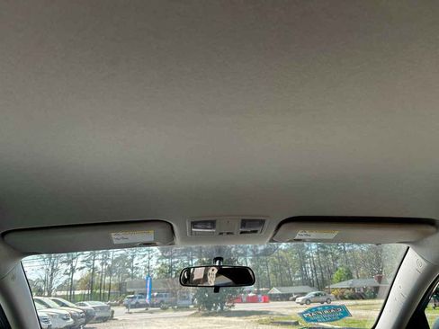 Used 2010 MAZDA MAZDA3 i Sport image 12