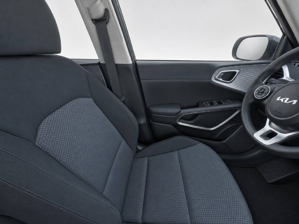 Used 2022 Kia Soul LX w/ Technology Package FWD image 15