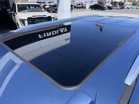 Used 2026 GMC Yukon Denali w/ Denali Reserve Package AWD/4WD image 11