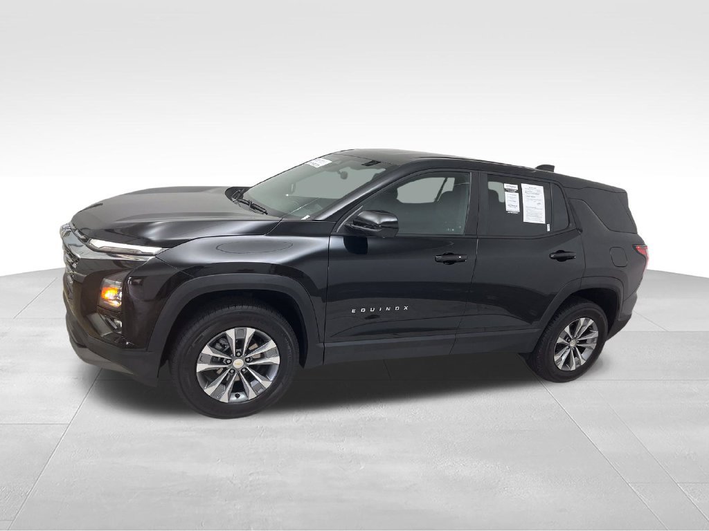 Used 2025 Chevrolet Equinox LT w/ Safety and Technology Package FWD image 3