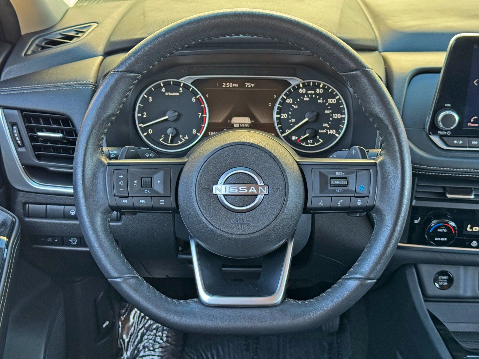 Used 2024 Nissan Rogue SV w/ SV Premium Package FWD image 19