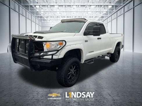 Used 2015 Toyota Tundra SR5 w/ SR5 Upgrade Package image 4