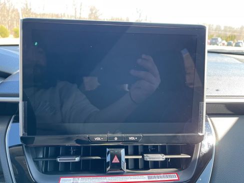 Certified 2026 Toyota Corolla Cross XLE w/ Convenience Package image 25