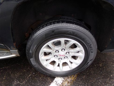 Used 2016 GMC Yukon XL SLE image 10