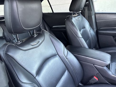 Used 2020 Cadillac XT4 Premium Luxury image 18