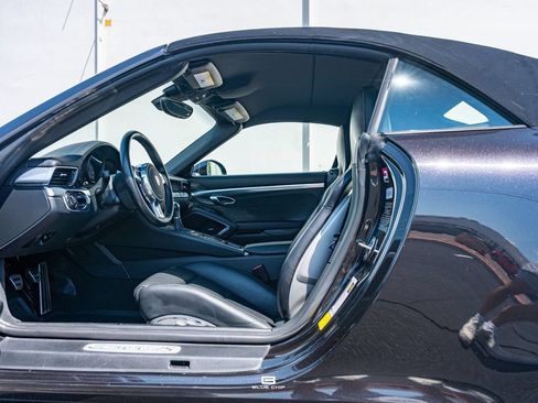 Used 2014 Porsche 911 Carrera 4S AWD/4WD image 10