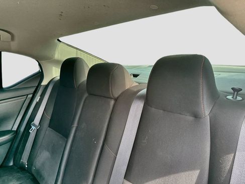 Used 2025 Nissan Sentra SR FWD image 21