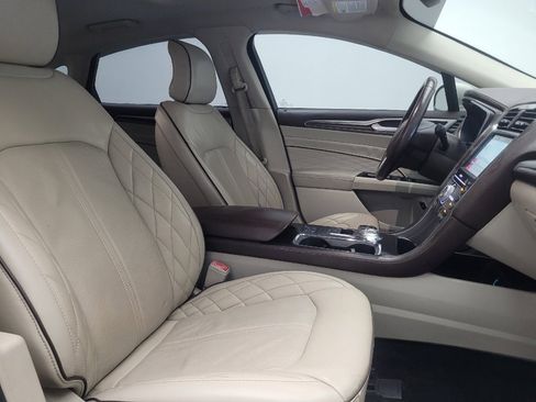 Used 2017 Ford Fusion Platinum image 21