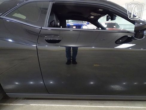 Used 2015 Dodge Challenger SRT Hellcat image 34