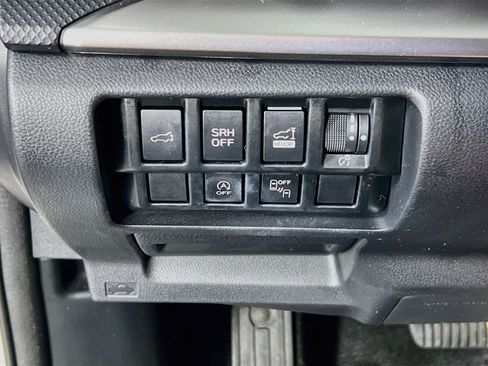 Used 2023 Subaru Forester Premium AWD/4WD image 10