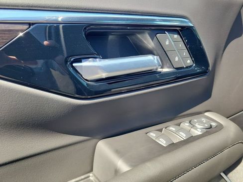 New 2026 Chevrolet Suburban LT w/ Comfort Package RWD image 19