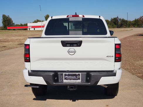 New 2026 Nissan Frontier SV w/ Tow Package image 8