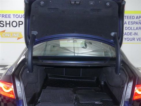 Used 2017 Jaguar XF R-Sport image 32