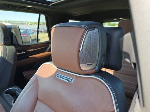 Used 2024 GMC Yukon Denali Ultimate AWD/4WD image 13