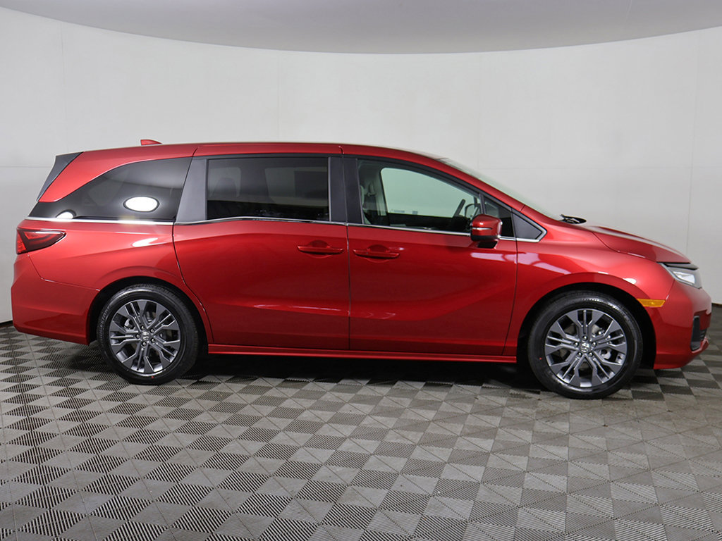 New 2027 Honda Odyssey Touring image 9