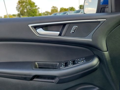 Used 2024 Ford Edge SEL image 17