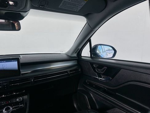 Used 2020 Lincoln Corsair AWD image 23
