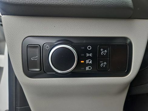 Used 2023 Ford Escape Active w/ Tech Pack #1 AWD/4WD image 18
