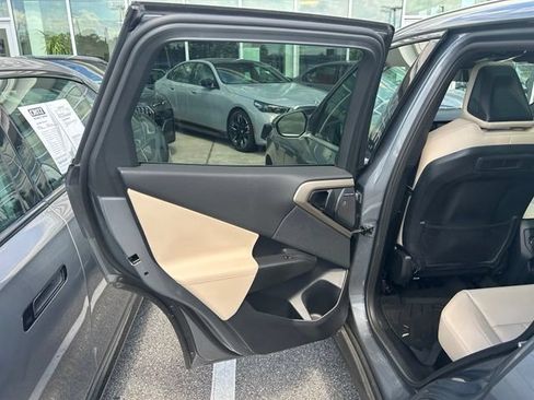 Used 2025 BMW X3 xDrive30i w/ Premium Package AWD/4WD image 7