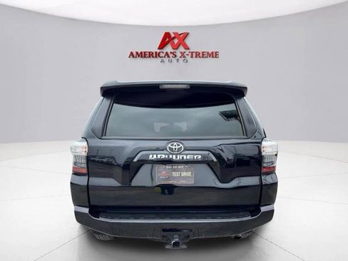 Used 2024 Toyota 4Runner SR5 AWD/4WD image 4