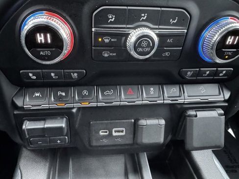 Used 2020 GMC Sierra 1500 SLT w/ SLT Premium Plus Package image 11