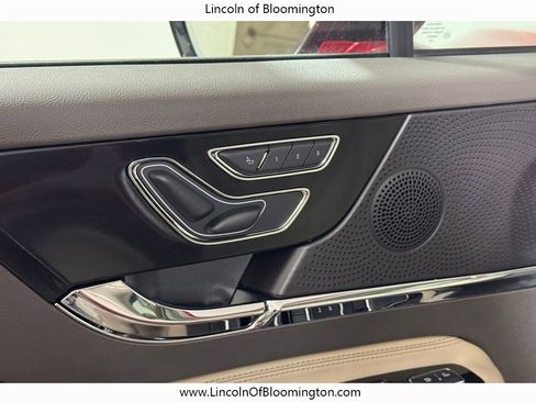 Used 2024 Lincoln Corsair AWD w/ Equipment Group 101A image 18