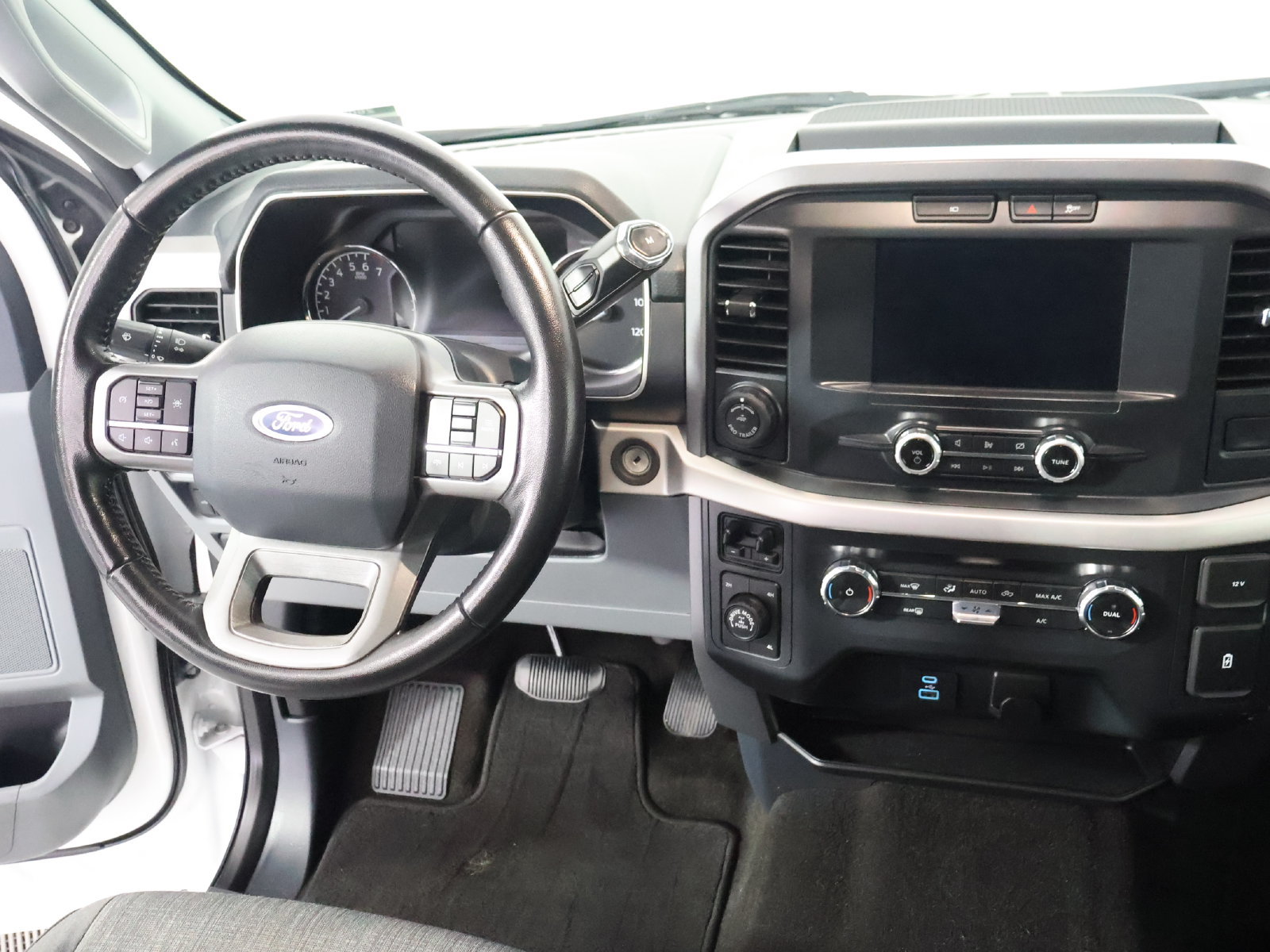 Used 2022 Ford F150 XLT w/ Equipment Group 301A Mid AWD/4WD image 29